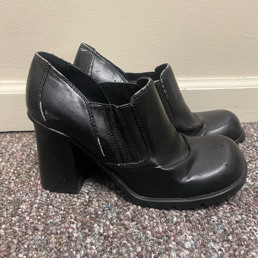 Vintage 90s American Eagle chunky heels